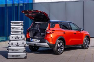 Opel-Frontera-luggage