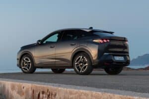 PEUGEOT-E-3008-ALLURE-Titan-Grau-(3)