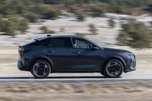 PEUGEOT-E-3008-ALLURE-Titan-Grau-(4)