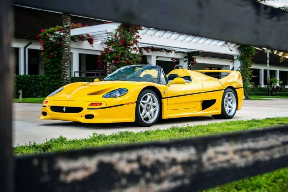 https://autogreeknews.gr/wp-content/uploads/2025/08/Ralph-Lauren-Ferrari-F50-aa-2048x1366-1.jpg