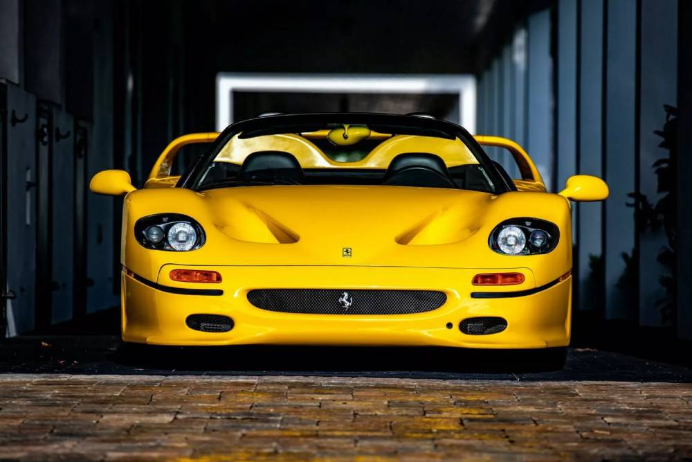 https://autogreeknews.gr/wp-content/uploads/2025/08/Ralph-Lauren-Ferrari-F50-aa_5-2048x1366-1.jpg