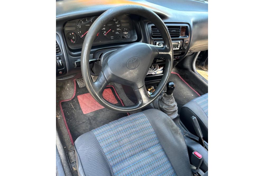 https://autogreeknews.gr/wp-content/uploads/2025/08/Toyota-Corolla-1994-8.jpg