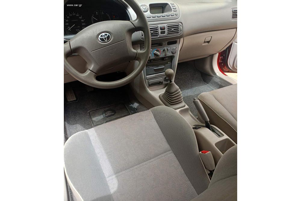 https://autogreeknews.gr/wp-content/uploads/2025/08/Toyota-Corolla-2001-5.jpg