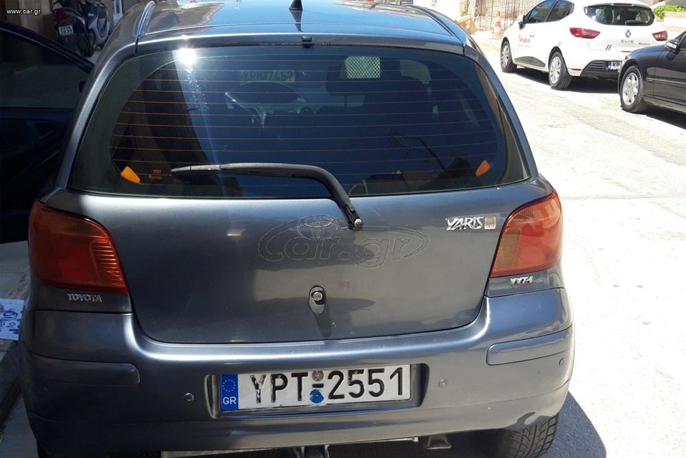 https://autogreeknews.gr/wp-content/uploads/2025/08/Toyota-Yaris-500000km-8.jpg