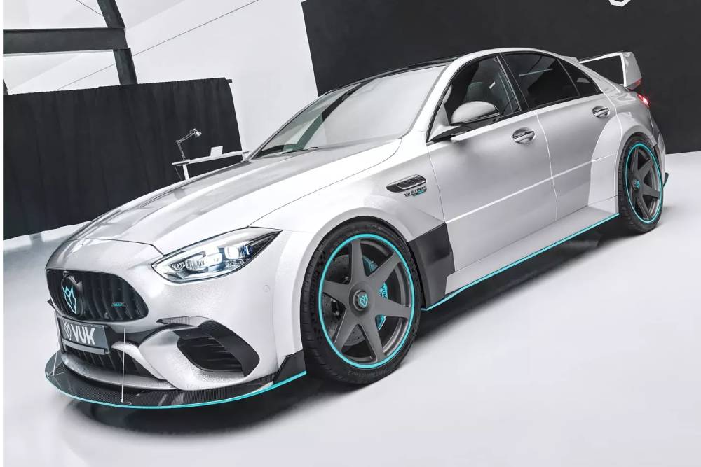 https://autogreeknews.gr/wp-content/uploads/2025/08/Vuk-Mercedes-C-63-S-10.jpg