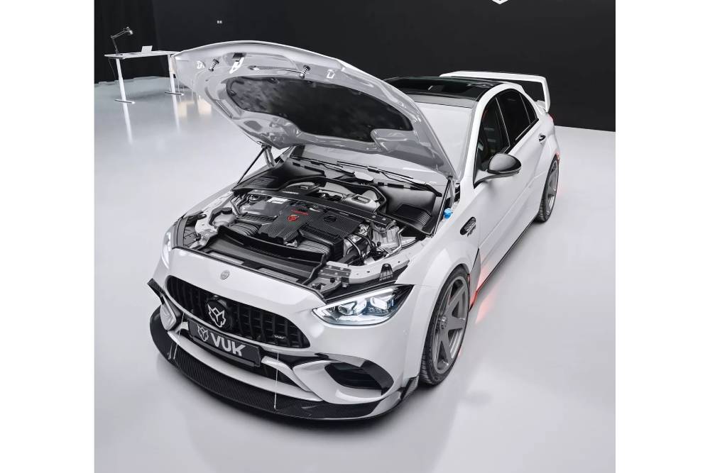 https://autogreeknews.gr/wp-content/uploads/2025/08/Vuk-Mercedes-C-63-S-3.jpg
