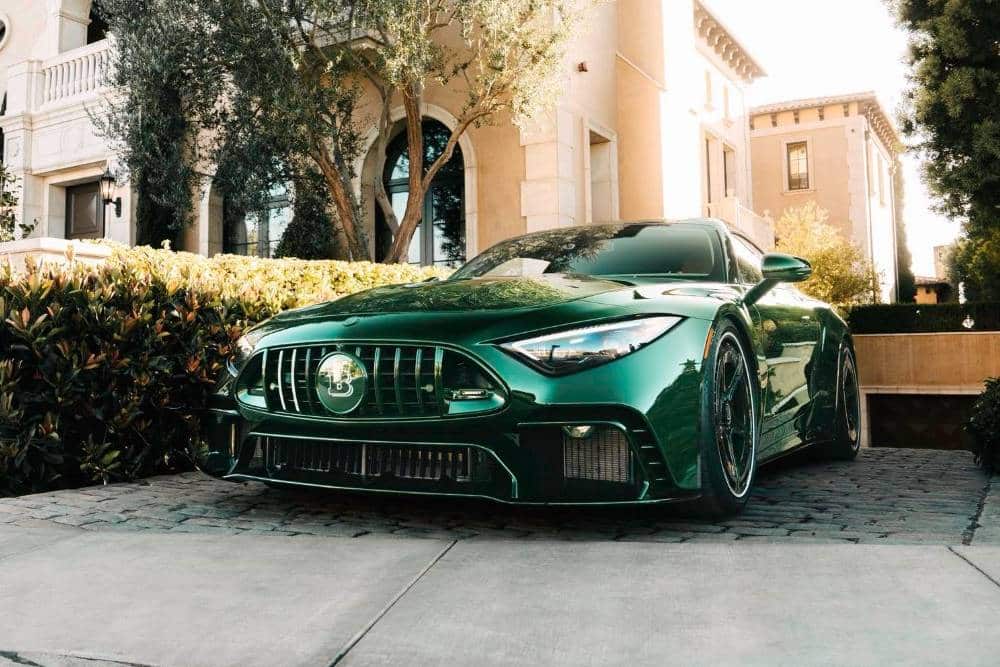 https://autogreeknews.gr/wp-content/uploads/2025/08/brabus-rocket-gts-mean-green-02.jpg