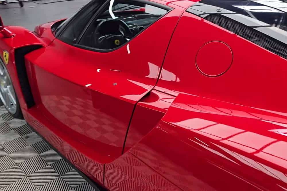 https://autogreeknews.gr/wp-content/uploads/2025/08/buffing-4m-1000-mile-ferrari-enzo-was-already-awes-2.jpg