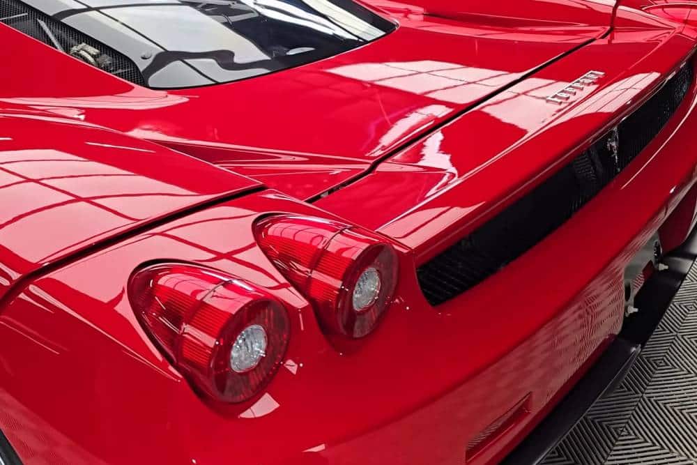 https://autogreeknews.gr/wp-content/uploads/2025/08/buffing-4m-1000-mile-ferrari-enzo-was-already-awes-3.jpg