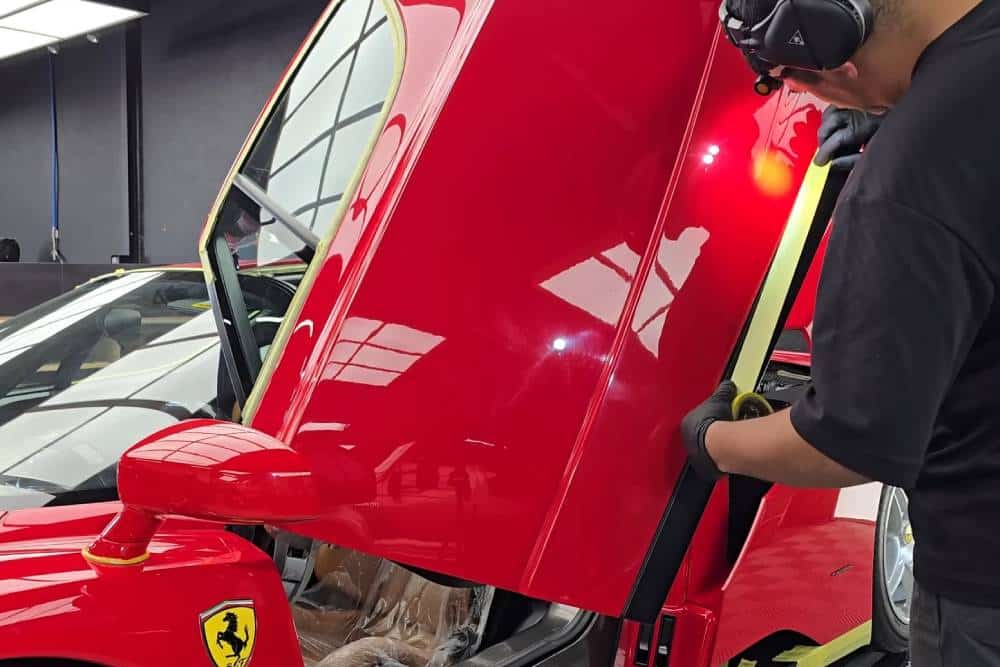 https://autogreeknews.gr/wp-content/uploads/2025/08/buffing-4m-1000-mile-ferrari-enzo-was-already-awes-8.jpg