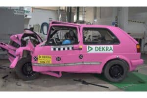 dekra-s-crash-test-of-a-second-generation-volkswag (1)