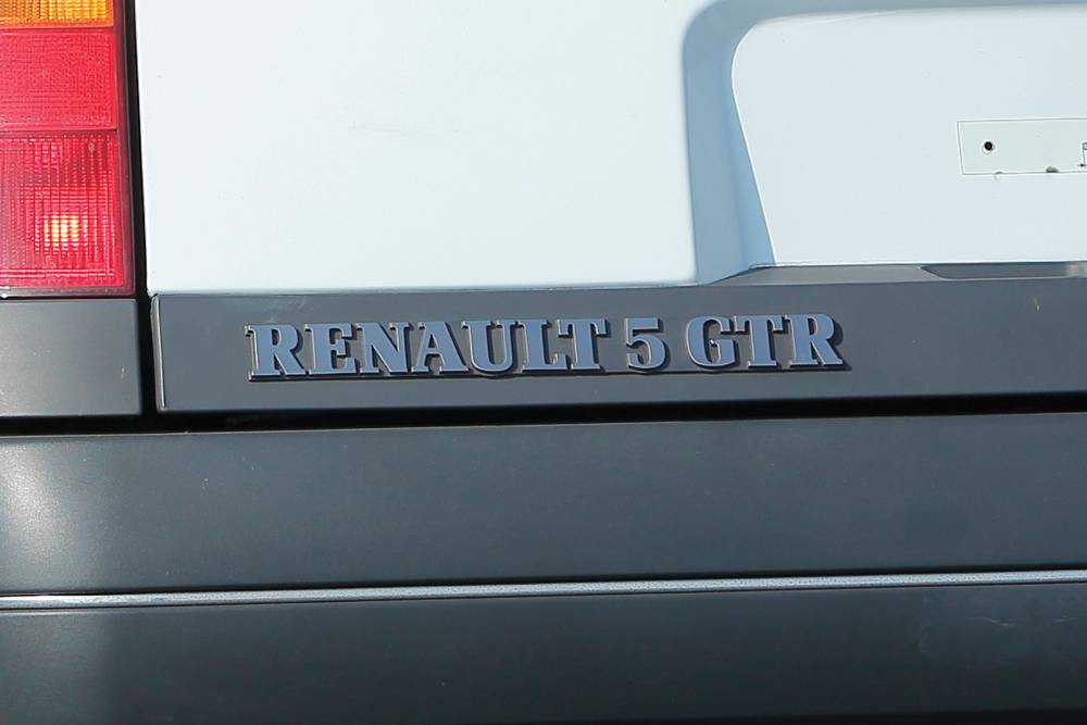 https://autogreeknews.gr/wp-content/uploads/2025/08/ebs_renault_5_gtr_cabriolet_61.jpg