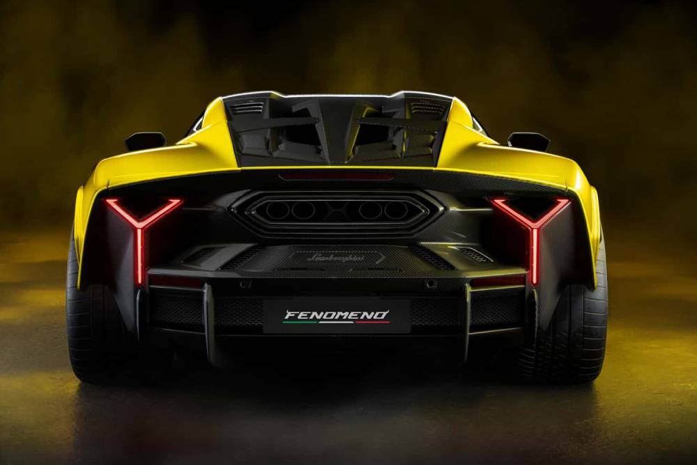 https://autogreeknews.gr/wp-content/uploads/2025/08/lamborghini-fenomeno-8.jpg