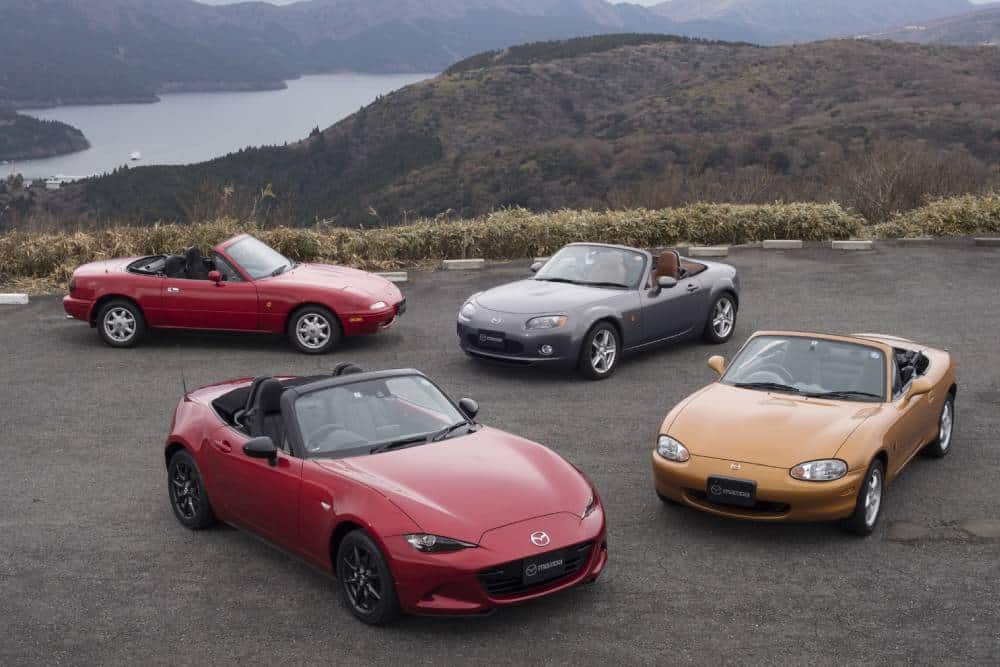 https://autogreeknews.gr/wp-content/uploads/2025/08/mazda-mx-5-all-generations.jpg