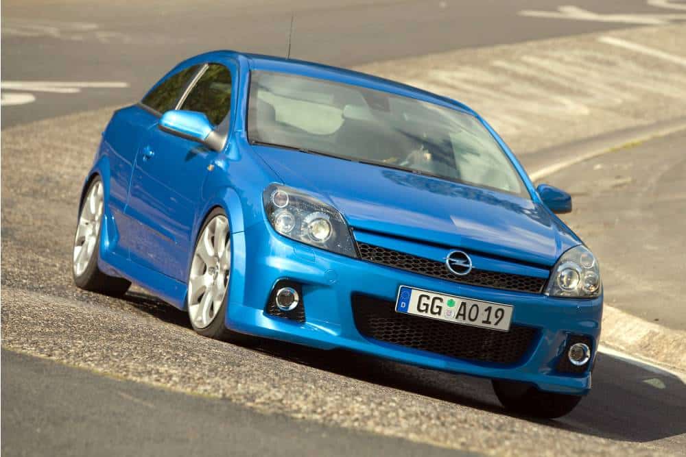 https://autogreeknews.gr/wp-content/uploads/2025/08/opel_astra_opc_41.jpg