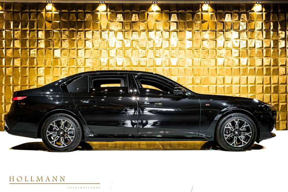 https://autogreeknews.gr/wp-content/uploads/2025/08/this-bmw-7-series-is-for-sale-and-makes-the-rolls-1.jpg