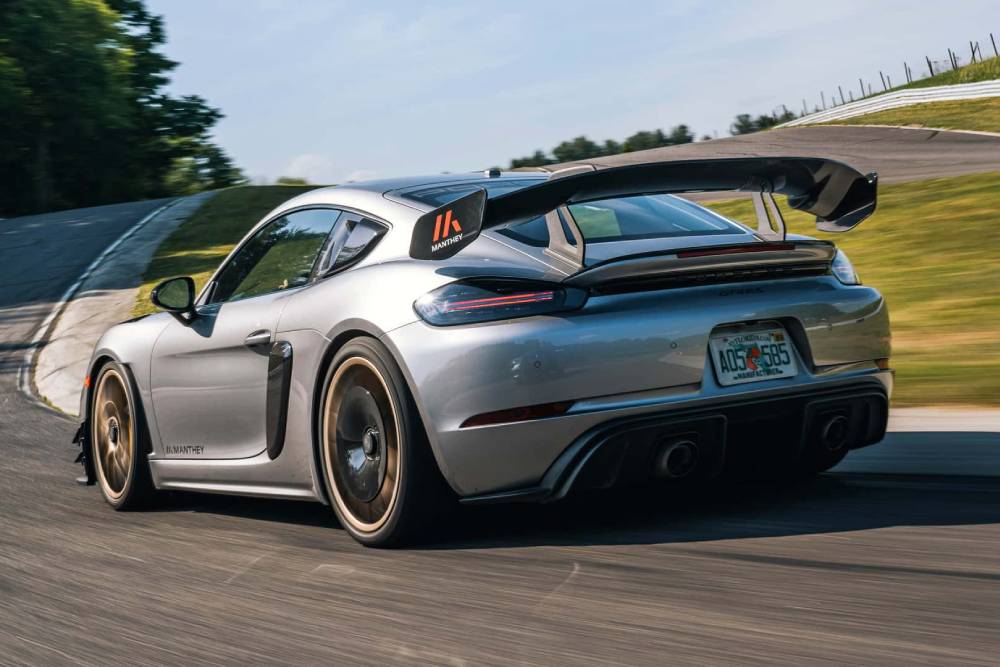 https://autogreeknews.gr/wp-content/uploads/2025/09/2024-porsche-cayman-gt4-rs-manthey-track-test-revi.jpg
