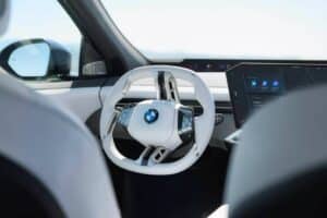 BMW-iX3-48-2048×1366