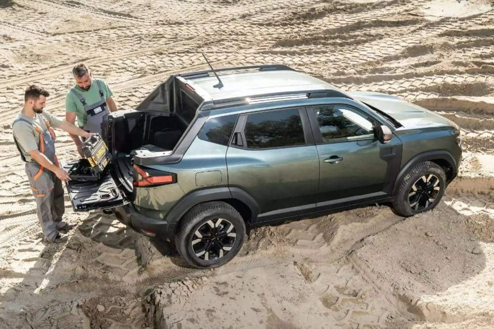 https://autogreeknews.gr/wp-content/uploads/2025/09/Dacia-Duster-Pick-Up-Romania-1-2048x1152-1.jpg