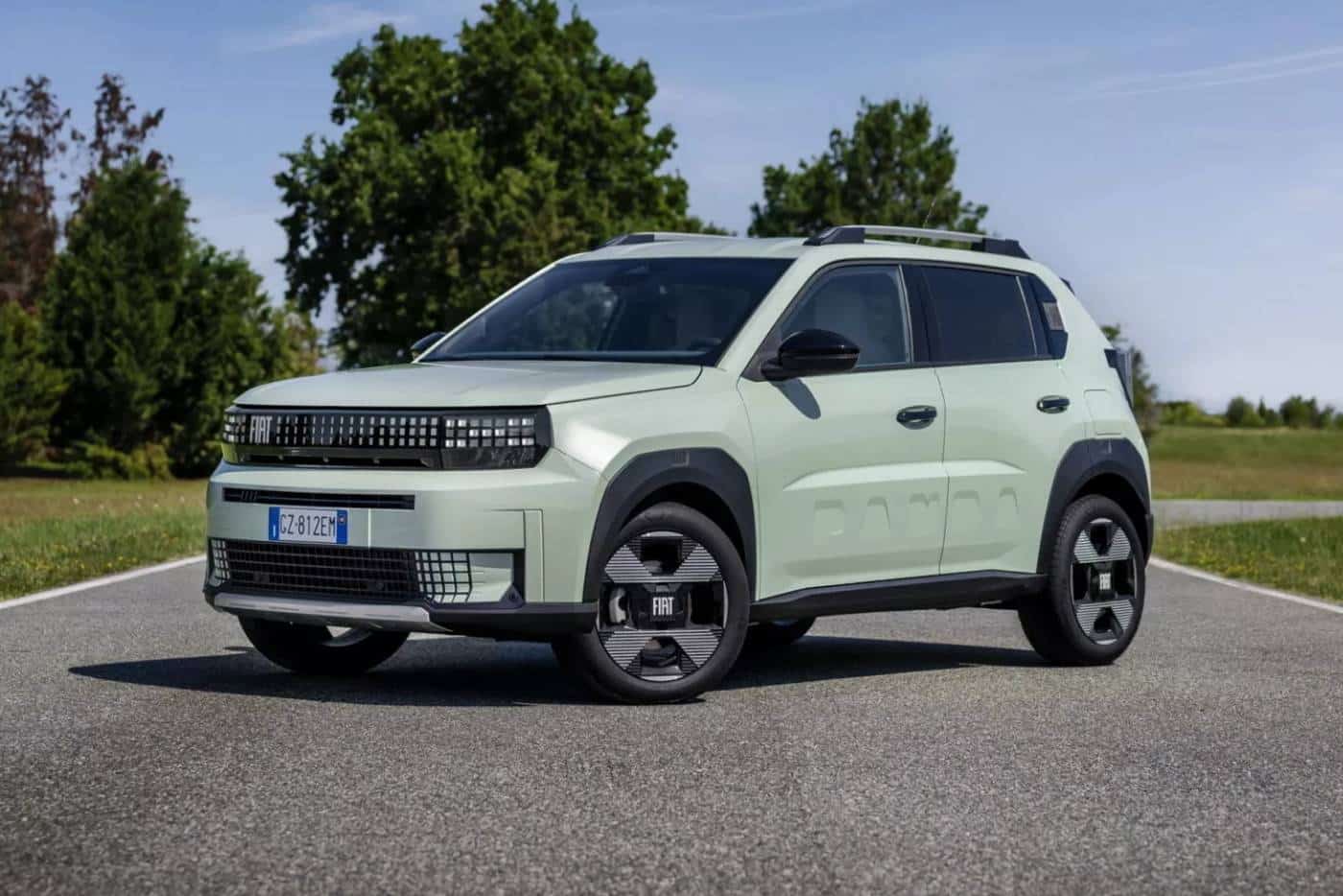 Νέο βενζινοκίνητο και μόνο χειροκίνητο Fiat Grande Panda