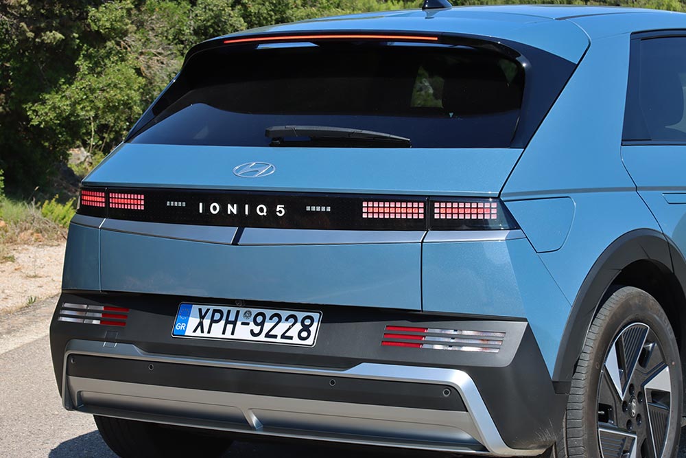 https://autogreeknews.gr/wp-content/uploads/2025/09/Hyundai-Ioniq-5-FL-230-PS-27.jpg