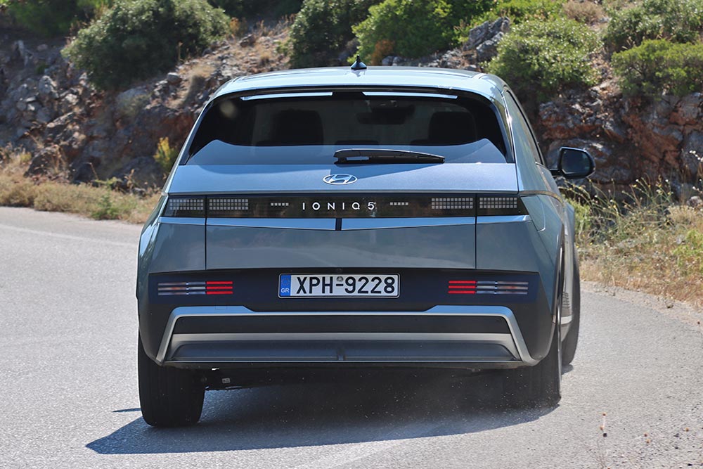 https://autogreeknews.gr/wp-content/uploads/2025/09/Hyundai-Ioniq-5-FL-230-PS-33.jpg