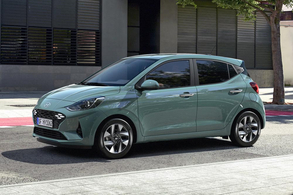 https://autogreeknews.gr/wp-content/uploads/2025/09/Hyundai-i10-2025-3.jpg