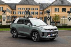 KGM Torres Hybrid (6)