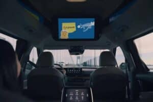 Kia-Carnival-Hi-Limousine-7