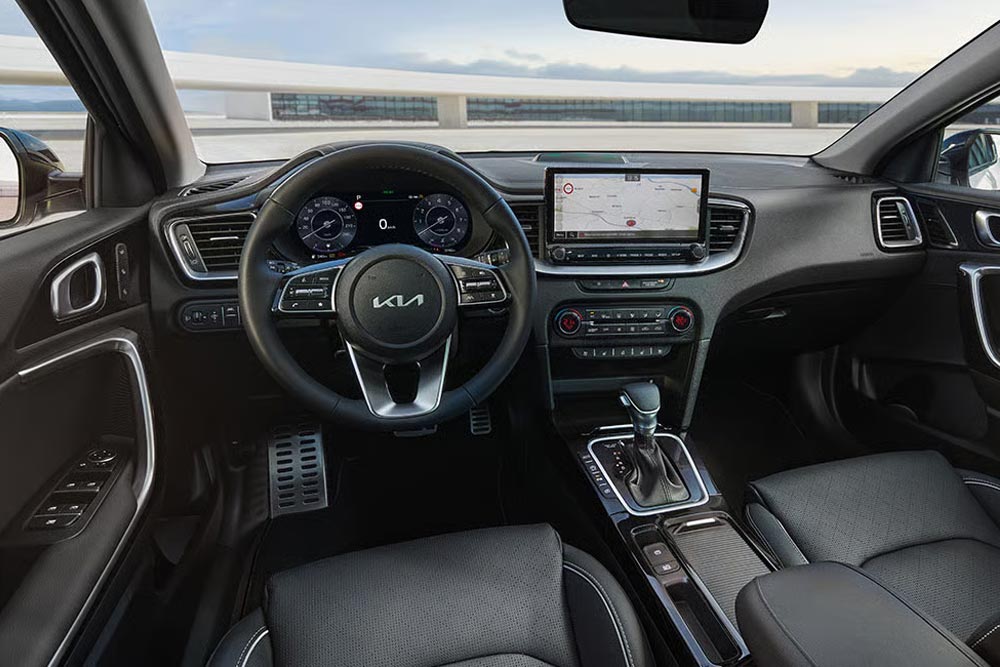 https://autogreeknews.gr/wp-content/uploads/2025/09/Kia-XCeed-MY26-INTERIOR.jpg