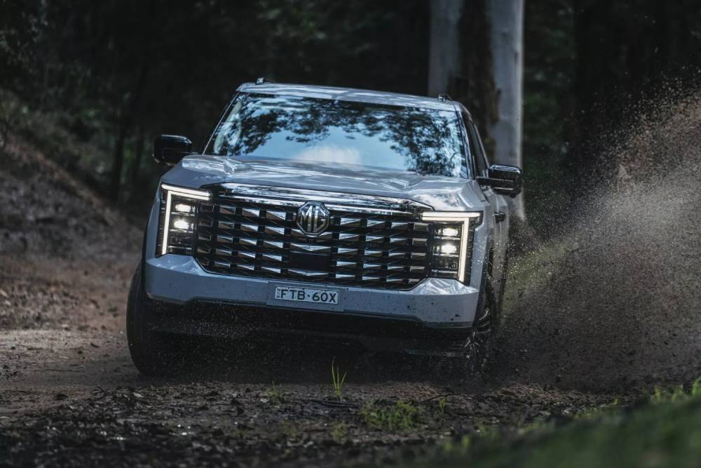 Νέο και πληθωρικό αγροτικό MGU9