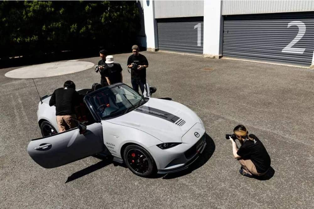 https://autogreeknews.gr/wp-content/uploads/2025/09/Mazda-Spirit-Racing-MX-5-12R-Gran-Turismo-7-29.jpg