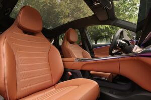 Mercedes-Benz-GLC-2025-(6)