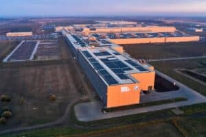 P90617956_lowRes_bmw-group-plant-debr (1)