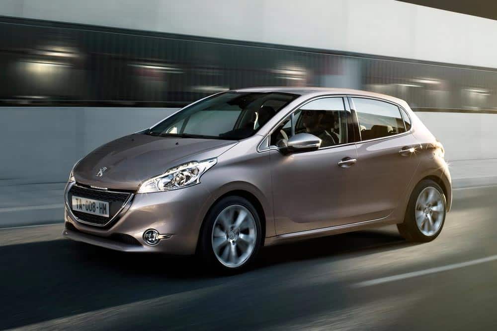 https://autogreeknews.gr/wp-content/uploads/2025/09/Peugeot-208-2012-1.jpg