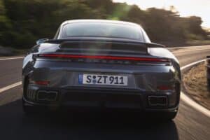 Porsche-911-Turbo-S-(2)