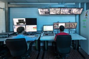 Porsche-Cayenne-Electric-Prototype-(4)