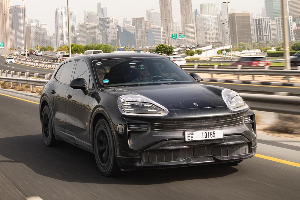 https://autogreeknews.gr/wp-content/uploads/2025/09/Porsche-Cayenne-Electric-Prototype-8.jpg