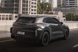 Porsche-Cayenne-Electric-Prototype-(9)