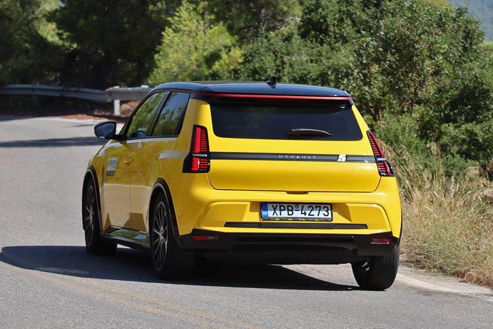 https://autogreeknews.gr/wp-content/uploads/2025/09/Renault-5-E-Tech-150-PS-35.jpg