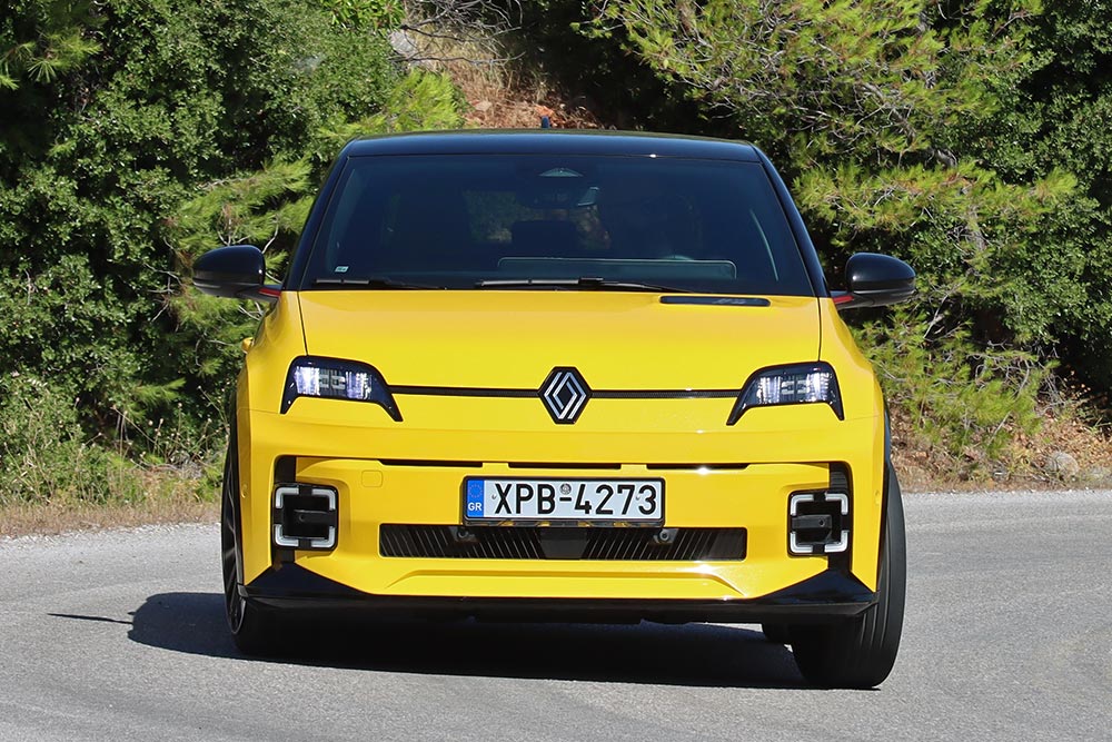 https://autogreeknews.gr/wp-content/uploads/2025/09/Renault-5-E-Tech-150-PS-39.jpg