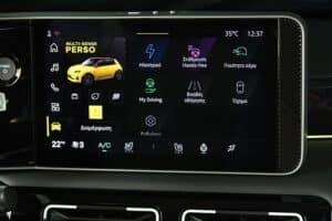 Renault 5 E-Tech interior (2)