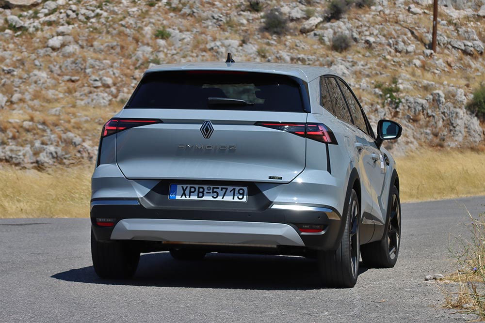 https://autogreeknews.gr/wp-content/uploads/2025/09/Renault-Symbioz-E-Tech-145-23.jpg