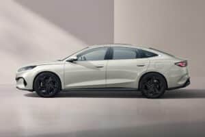 SEAL-6-DM-i-sedan-(6)