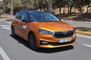 Skoda-Fabia-kinisi