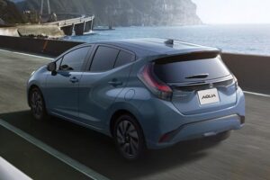 Toyota-Aqua-2025-6