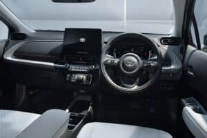 Toyota-Aqua-2025-8