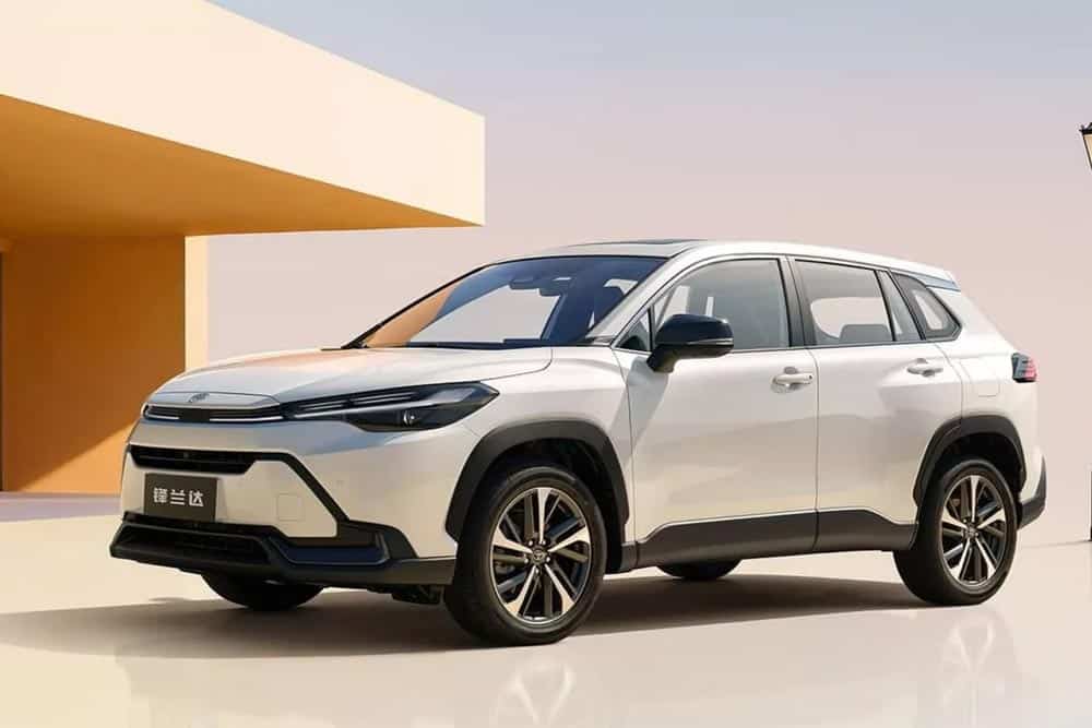 https://autogreeknews.gr/wp-content/uploads/2025/09/Toyota-Frontlander-1.jpg