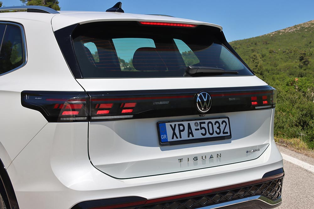 https://autogreeknews.gr/wp-content/uploads/2025/09/VW-Tiguan-1.5-eHybrid-204PS-DSG-R-Line-12.jpg