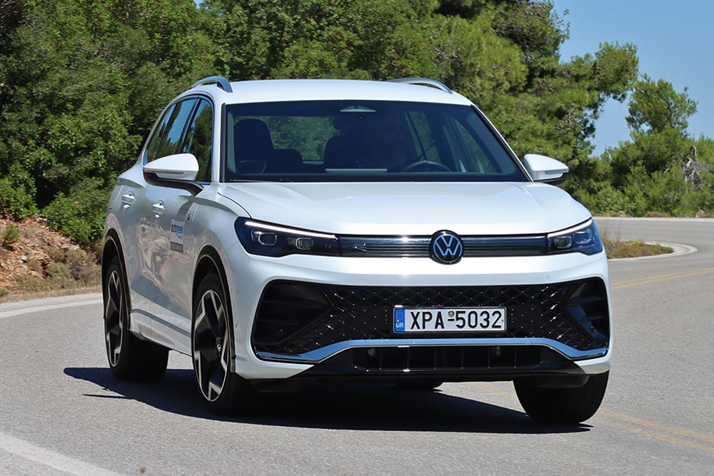 https://autogreeknews.gr/wp-content/uploads/2025/09/VW-Tiguan-1.5-eHybrid-204PS-DSG-R-Line-3.jpg